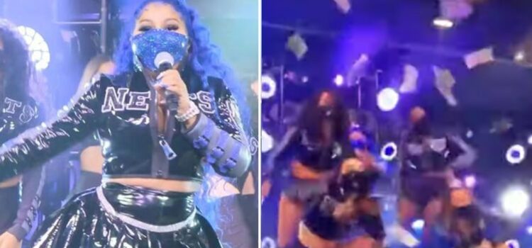 lil-kim-makes-it-rain-during-wild-halftime-performance-at-brooklyn-nets-game