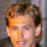 austin-butler-says-he's-still-trying-to-shake-off-elvis'-accent