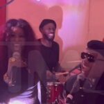 chaka-khan-duets-with-stevie-wonder-for-her-70th-birthday,-icons-pack-party